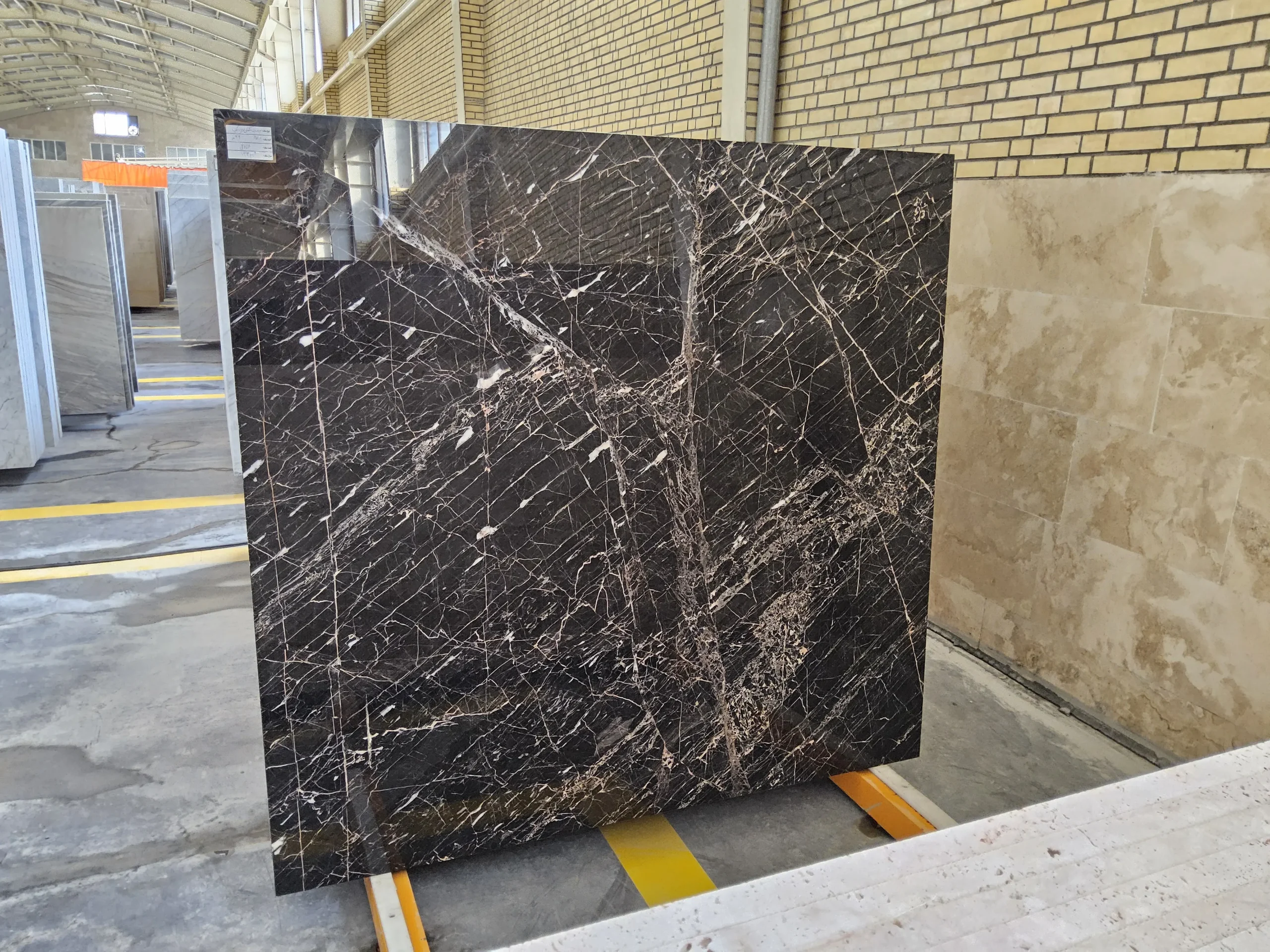 هر آنچه که باید در مورد انواع سنگ اسلب بدانید همراه با کاربرد