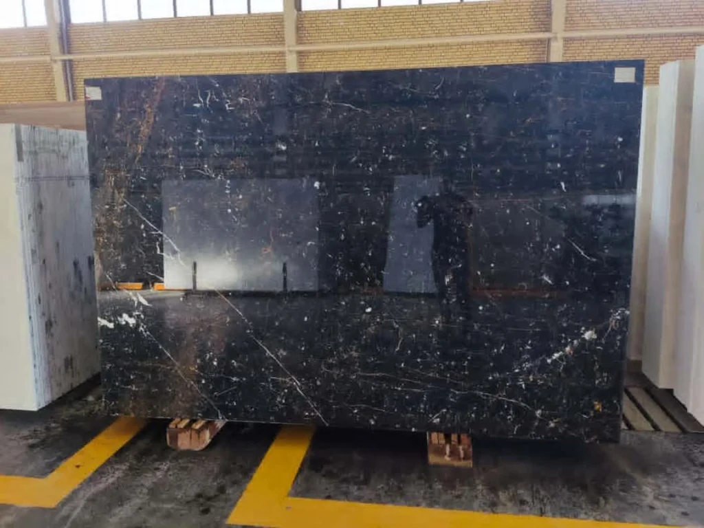 مریمریت گلدن بلک